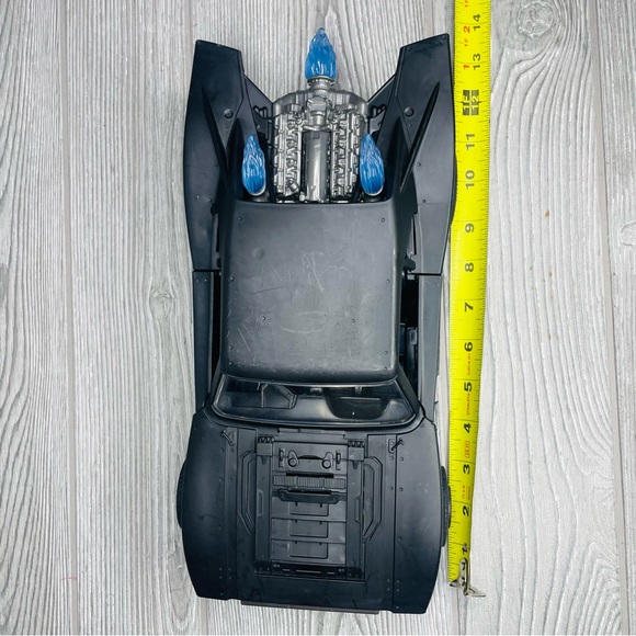 Batmobile No. 67833 Reving Lights and Sounds DC Comics 13" toy car black Batman - Picture 14 of 14